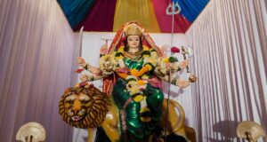 Top Navratri Bhajan : इन भजनों को सुने बिना अधूरी है नवरात्रि