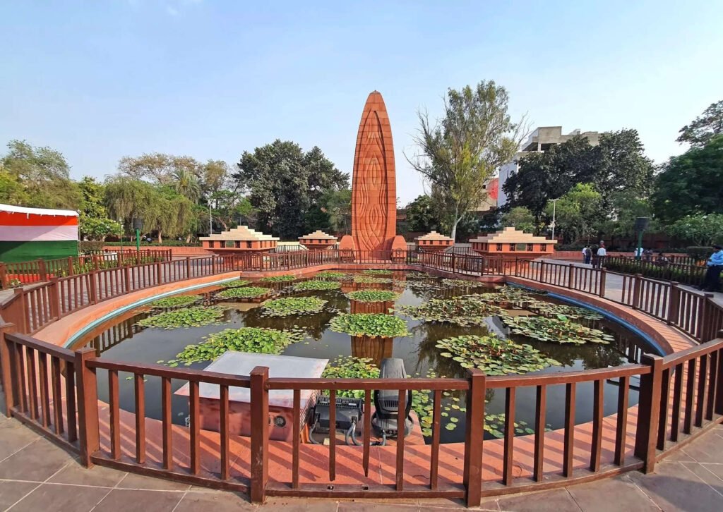 jallianwala bagh massacres 104th anniversary what happened why should we always remember this day स्वतंत्रता दिवस पर इन स्थानों पर ज़रूर जाएं घूमने – Independence Day Special