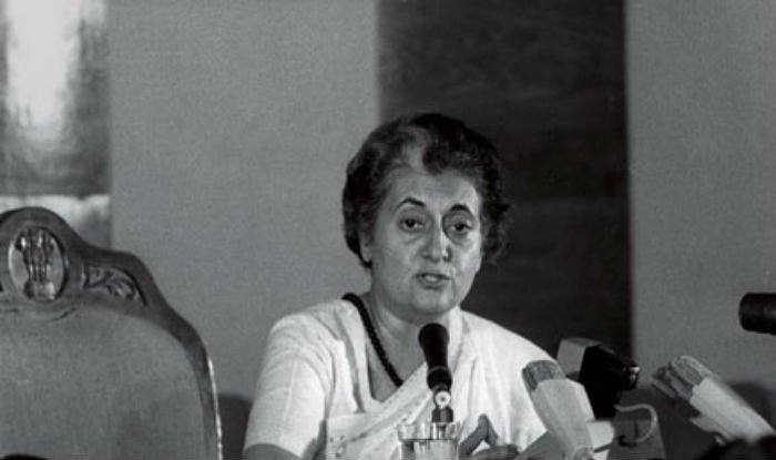 CXYhAcBUQAATriH इंदिरा गाँधी - Indira Gandhi पुण्यतिथि विशेष : 31 अक्टूबर