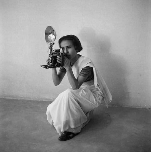 homi6 डालडा 13 : भारत की पहली महिला फोटोग्राफर 