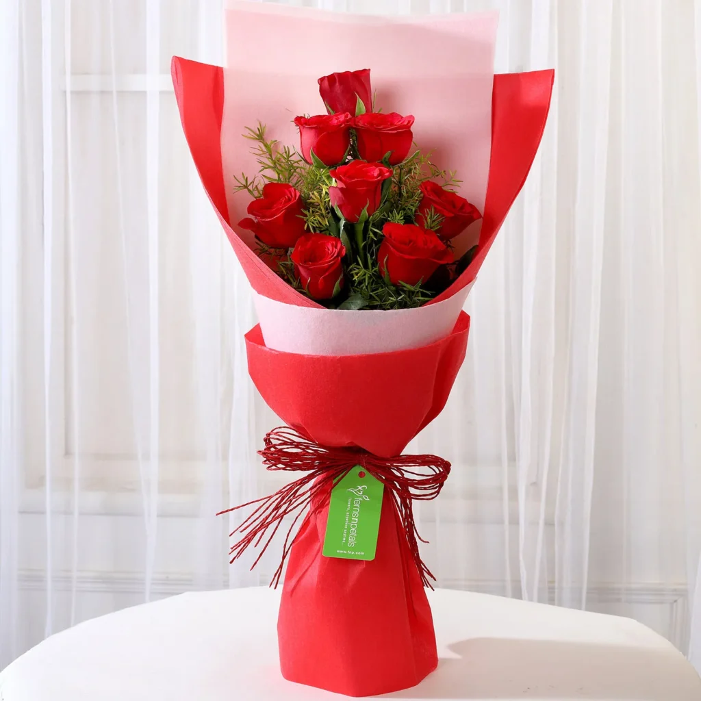 bouquet of 8 royal red roses 1 वैलेंटाइन डे गिफ्ट आइडिया- Valentine Day Gift Ideas