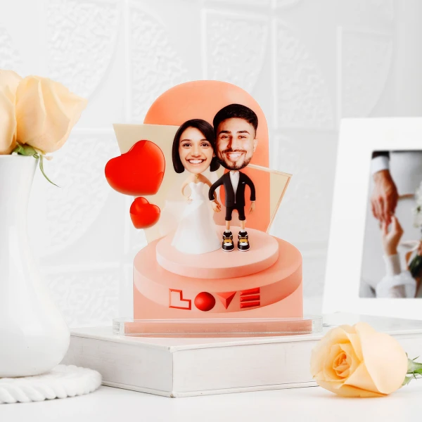 Personalized Love Caricature Stand
