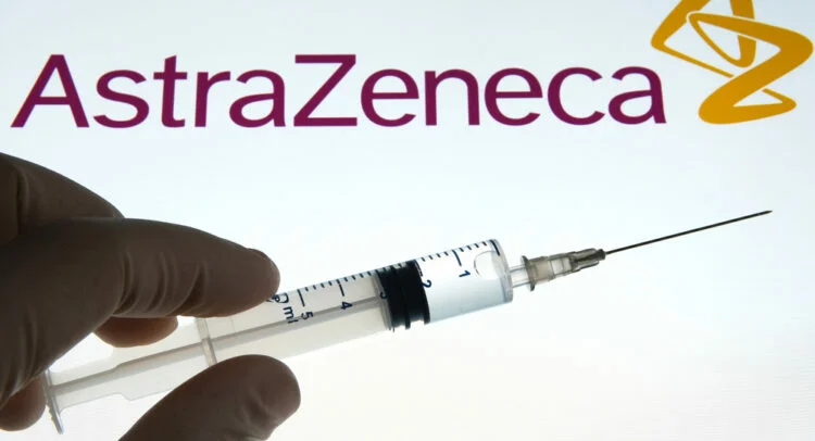 AstraZeneca to withdraw Covid vaccine Globally रक्त के थक्के जमने की शिकायत के बाद एस्ट्राजेनेका वैश्विक स्तर पर कोविड वैक्सीन वापस लेगी
