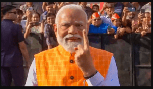 PM Modi cast his vote